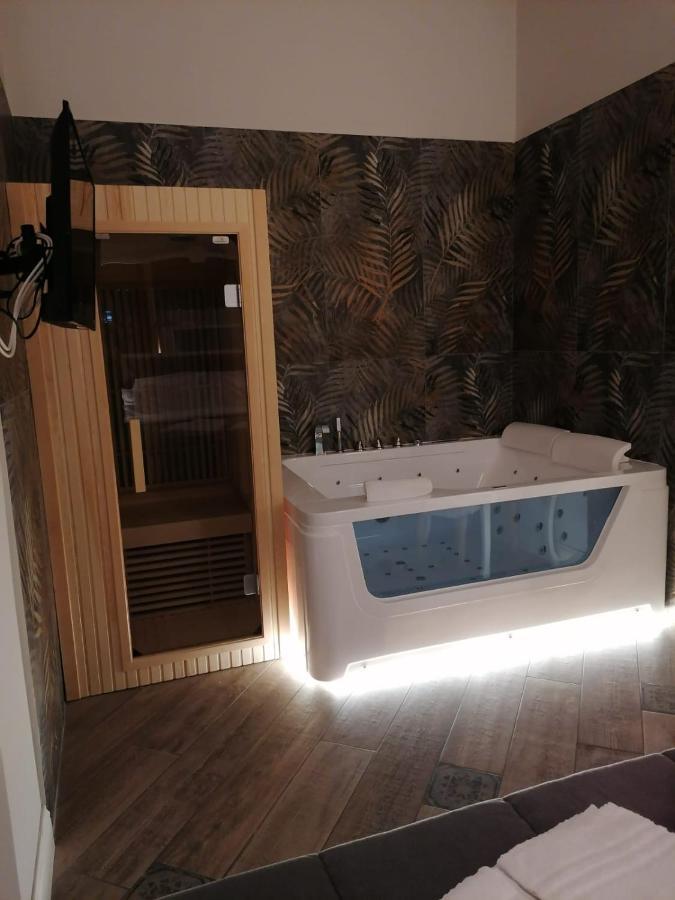Real Giardinetto A Toledo Otel Napoli Dış mekan fotoğraf
